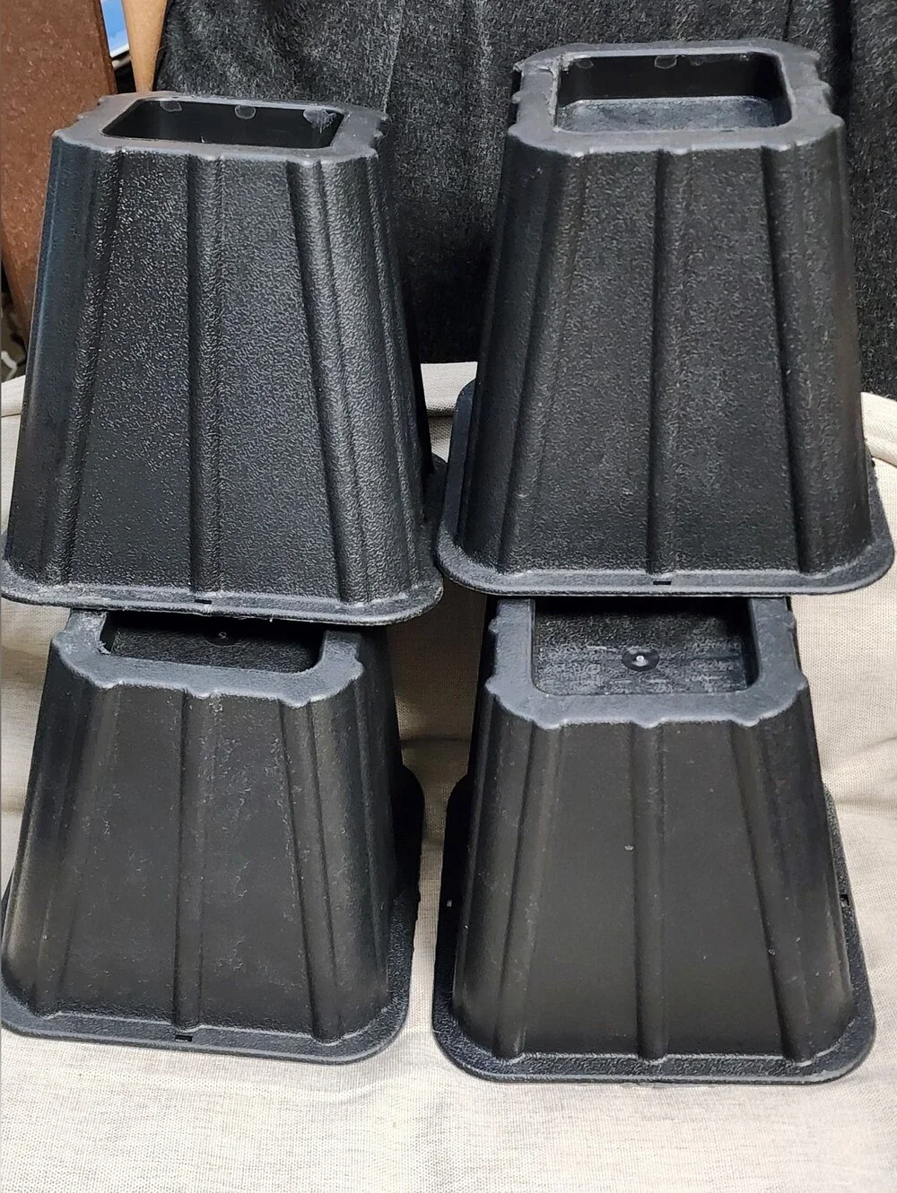 Heavy Duty4 Piece Bed Risers Make space under bed for storage